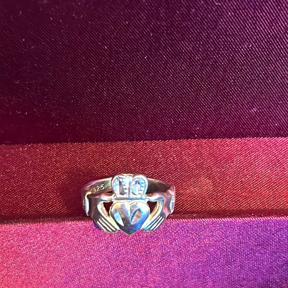 Claddagh Ring - Sterling Silver